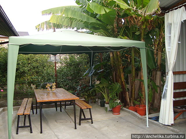 Ещё обеденная зона.