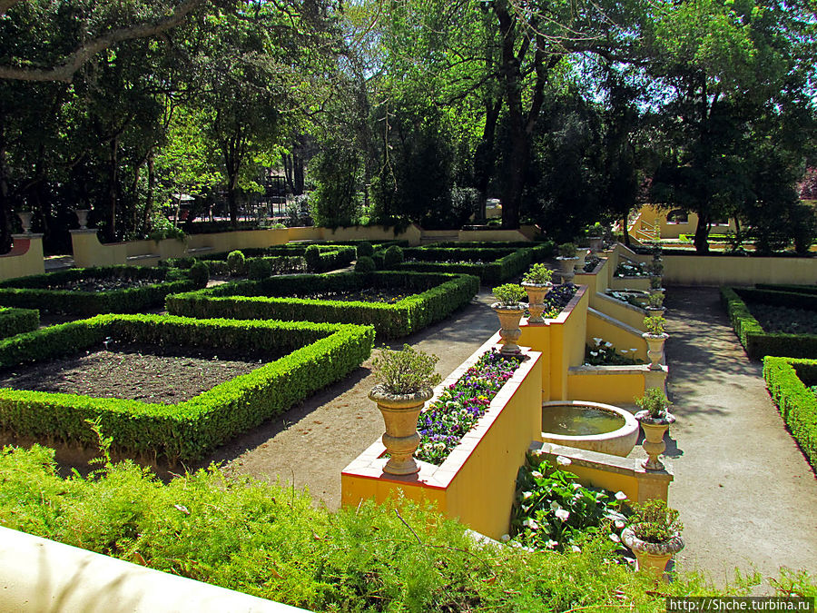 Королевский парк Jardim do Cerco в Мафре Мафра, Португалия