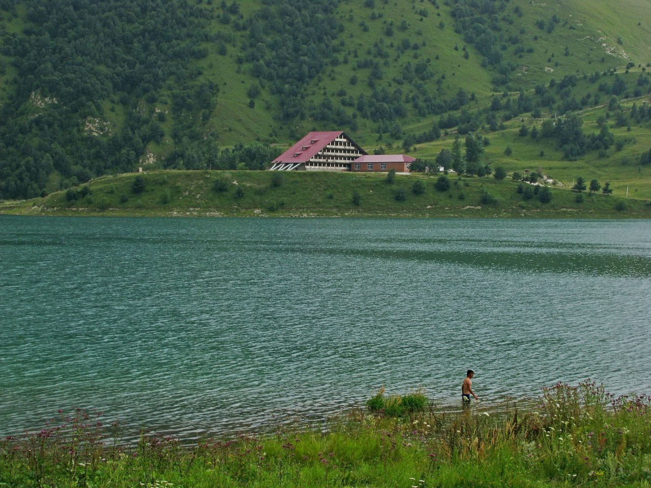 Озеро Казеной-Ам. Чеченкая республика Озеро Кезенойам, Россия