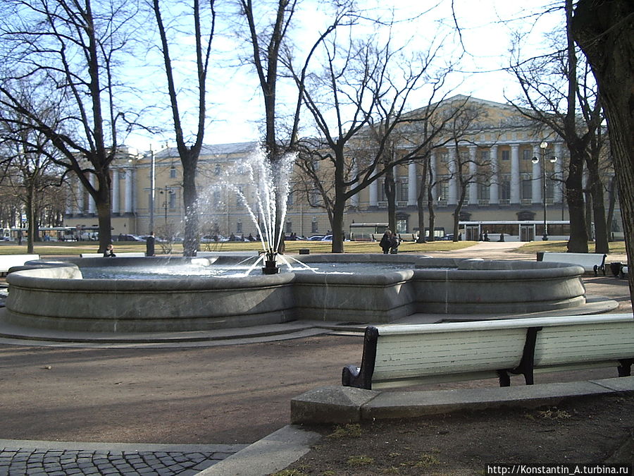 у Эрмитажа Санкт-Петербург, Россия