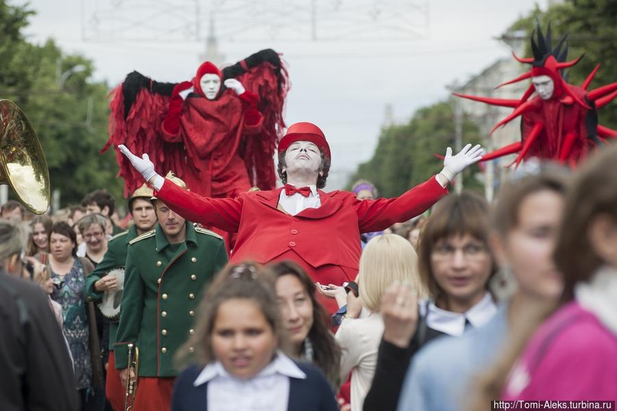 Парад уличных театров в Воронеже Воронеж, Россия