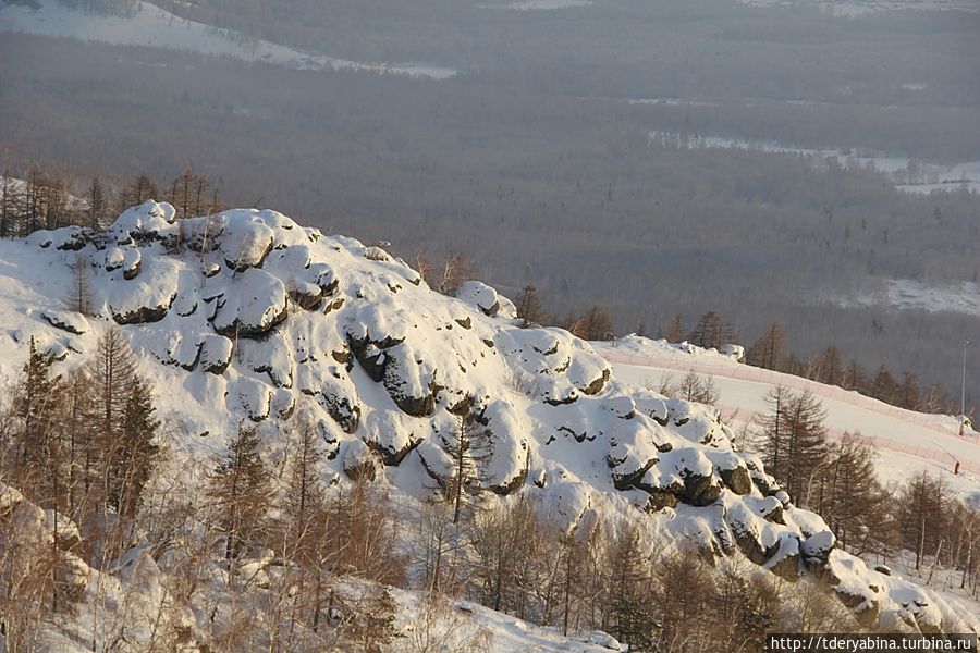 Снегом покрыло и чешуйчатую спину динозавра Башкортостан, Россия