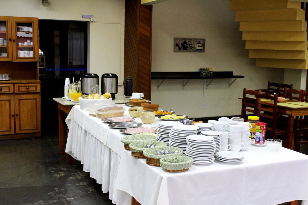 Завтрак в ресторане отеля Лорена, Бразилия