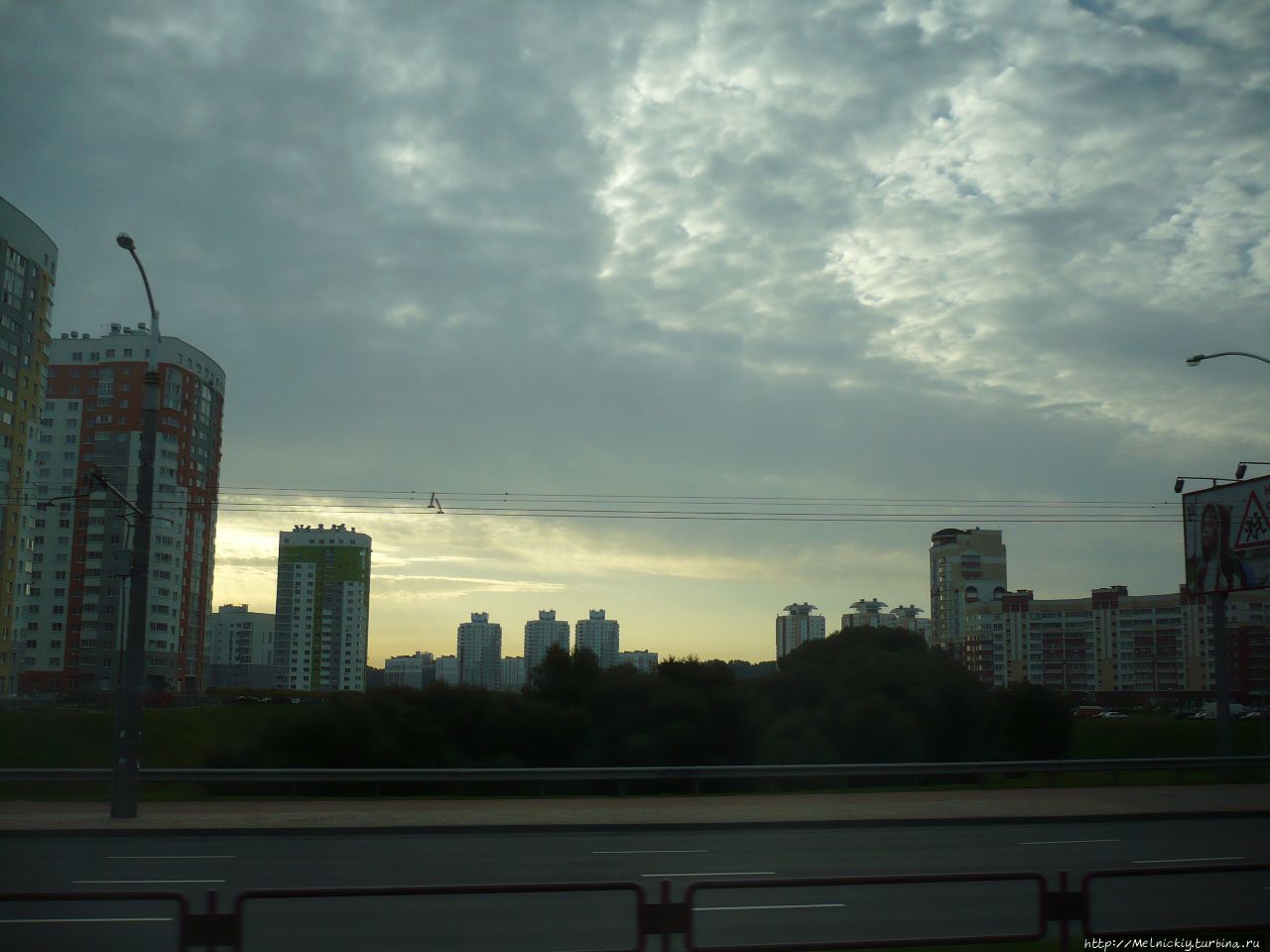 Минск из окна туристического автобуса Минск, Беларусь