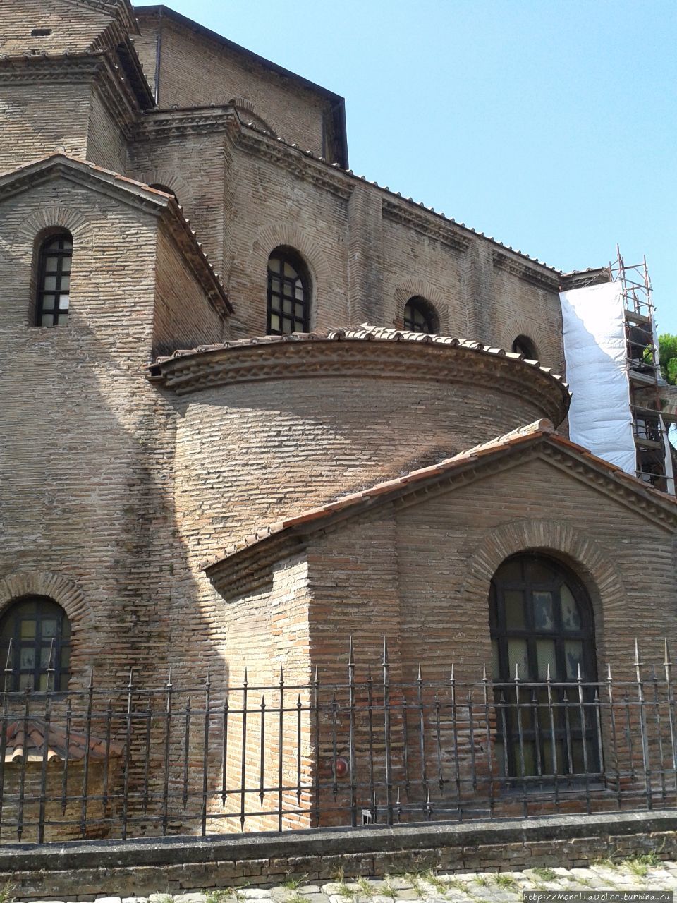 Равэнна: базилика Сан Виталэ и мавзолей Галла Плачидиа