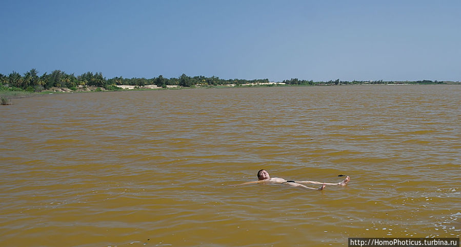 Не совсем розовое озеро Дакар, Сенегал