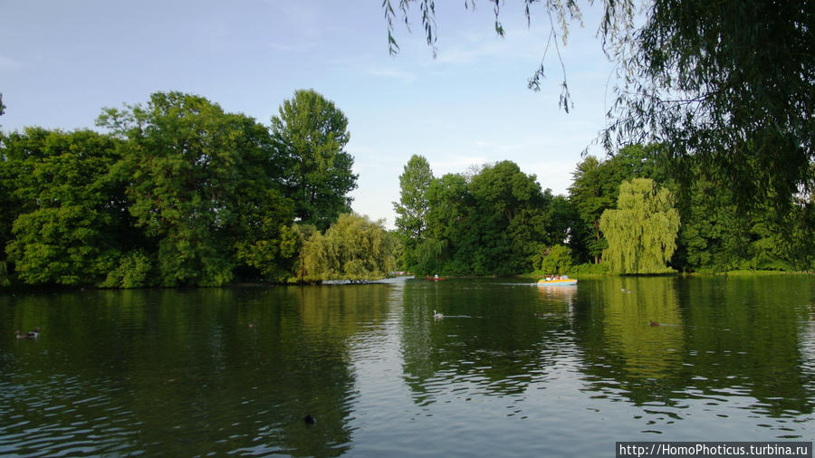 В английском парке Мюнхен, Германия