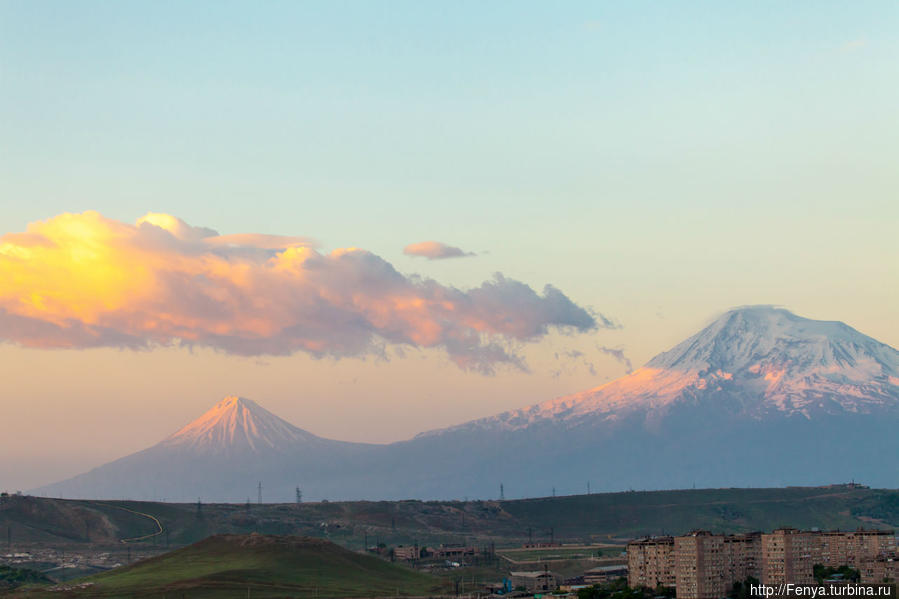 Одна из самых древних крепостей мира Ереван, Армения