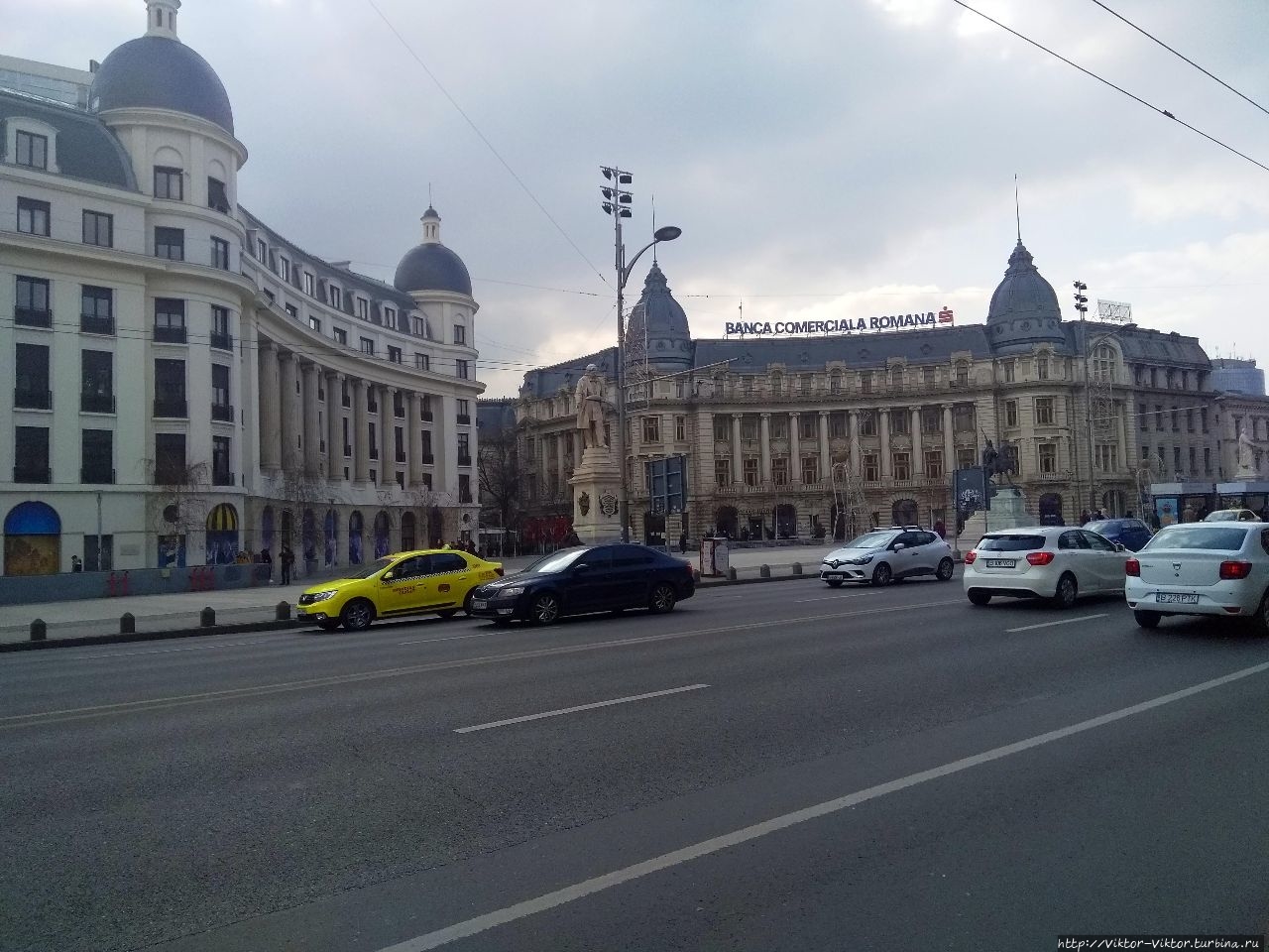 Университетская площадь Бухарест, Румыния