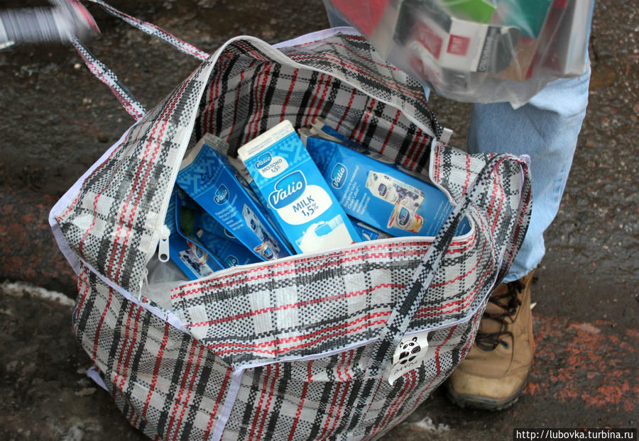 Принимаются пакеты Tetra Pak от соков, молока. Санкт-Петербург, Россия