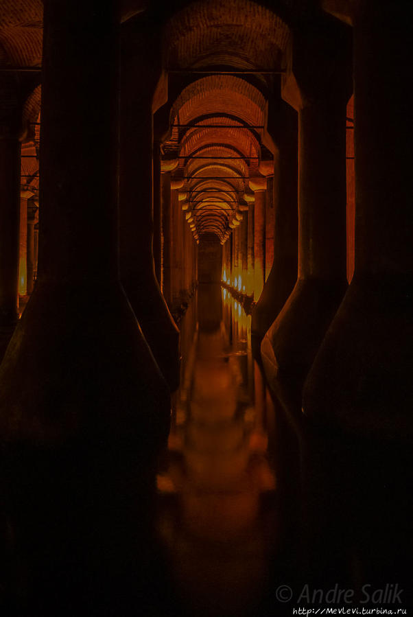 Подземный храм Стамбул, Турция