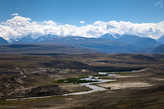 Долина мутного Чаган-Узуна и белые глины. Молочная река и суфлешные берега. И Южно-Чуйский хребет во всей красе.