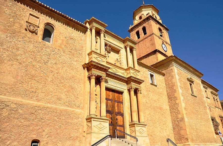 Церковь Девы Марии Эльин, Испания