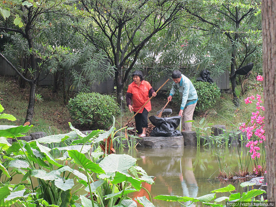 Прогулка по парку Гуанчжоу, Китай