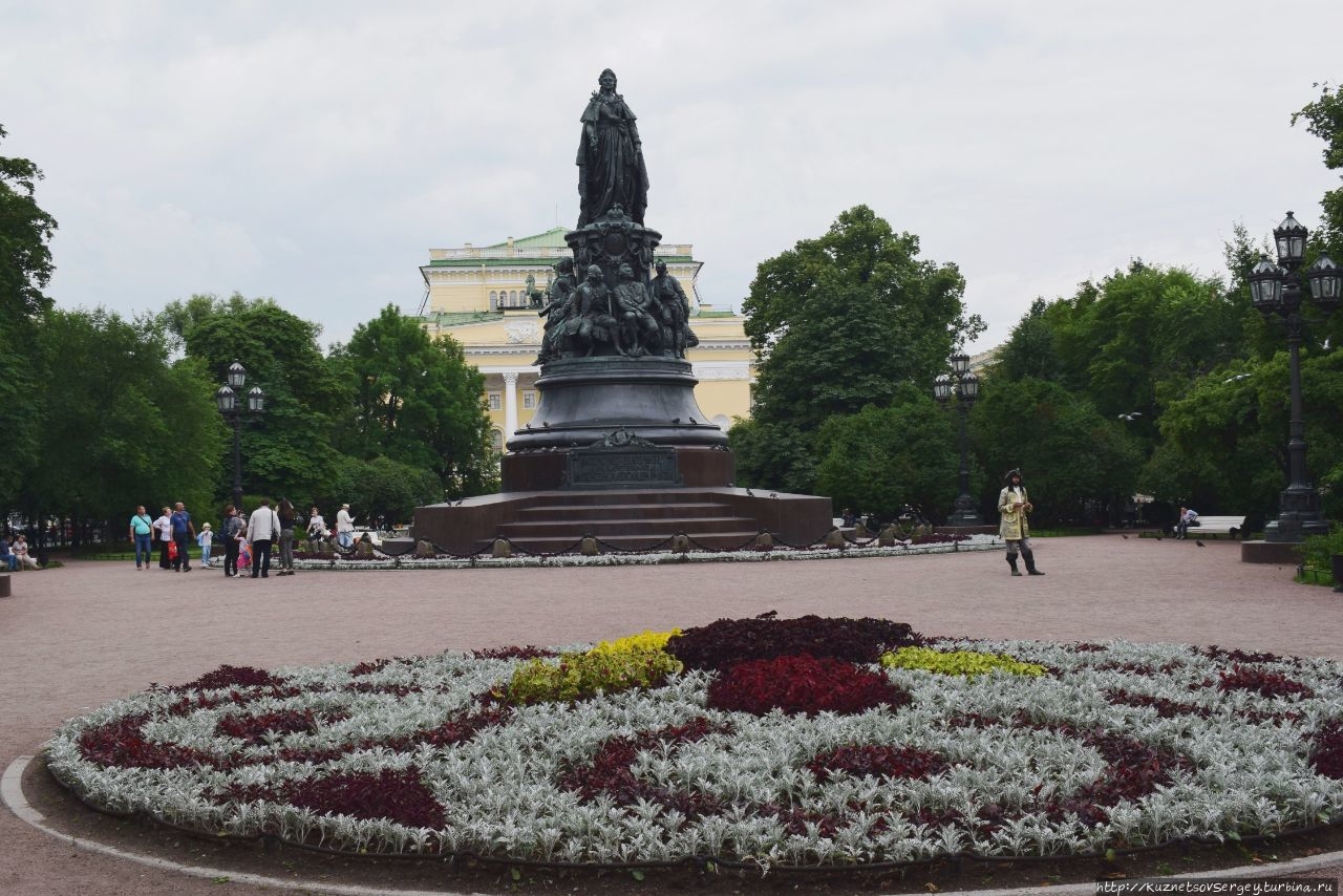 Санкт-Петербург. Прогулка по Невскому проспекту. Санкт-Петербург, Россия