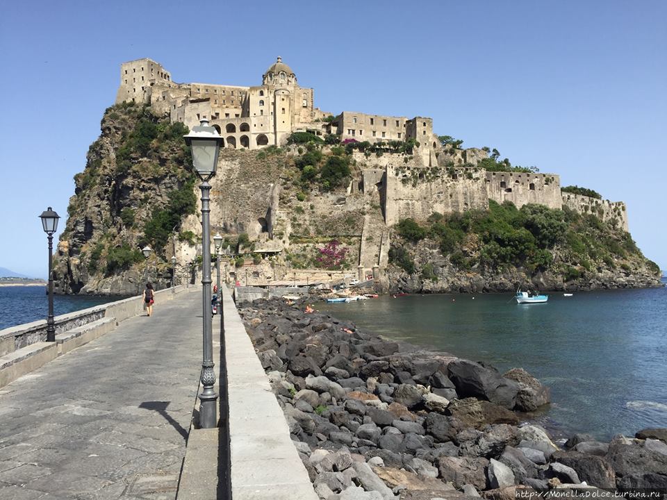 Кастэлло Арагонезэ дИскиа (кастэлло ди Джиронэ) / Castello Aragonese d'Ischia (castello di Girone)