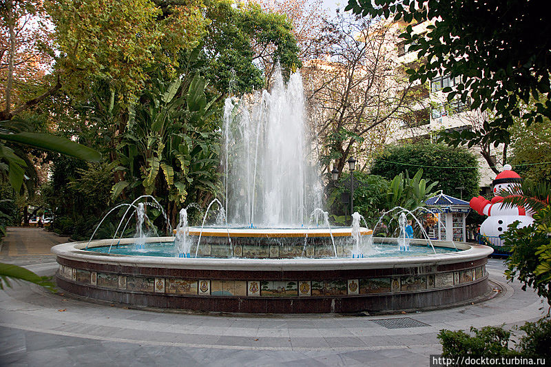 Парк в Марбелье, Plaza de la Alameda