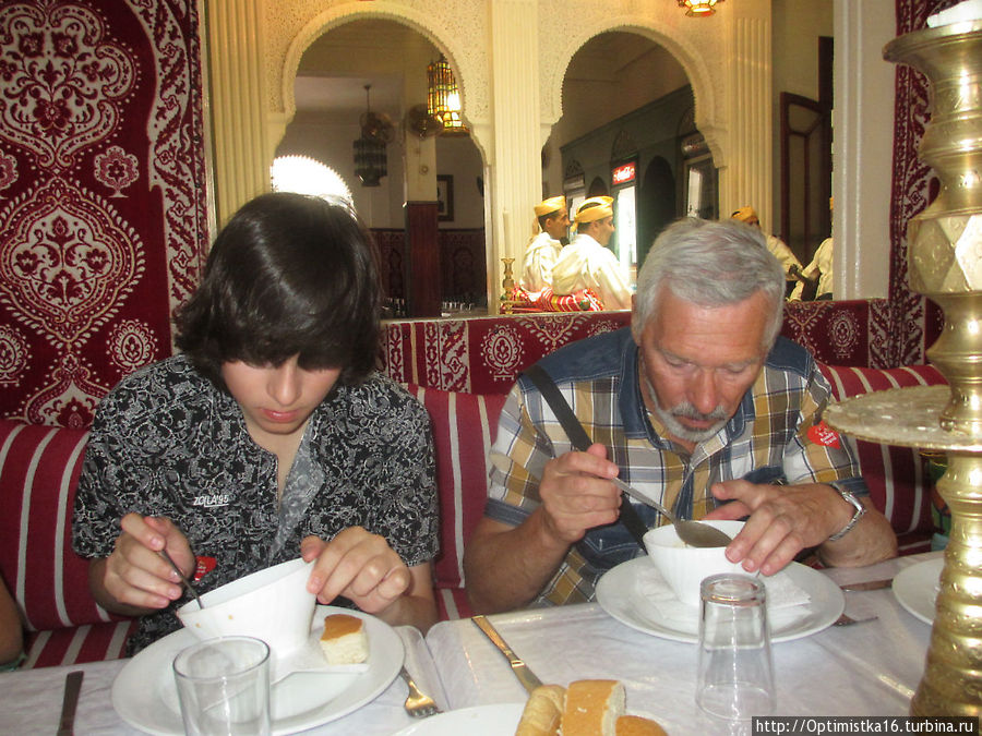Обед в ресторане с музыкальным сопровождением Танжер, Марокко