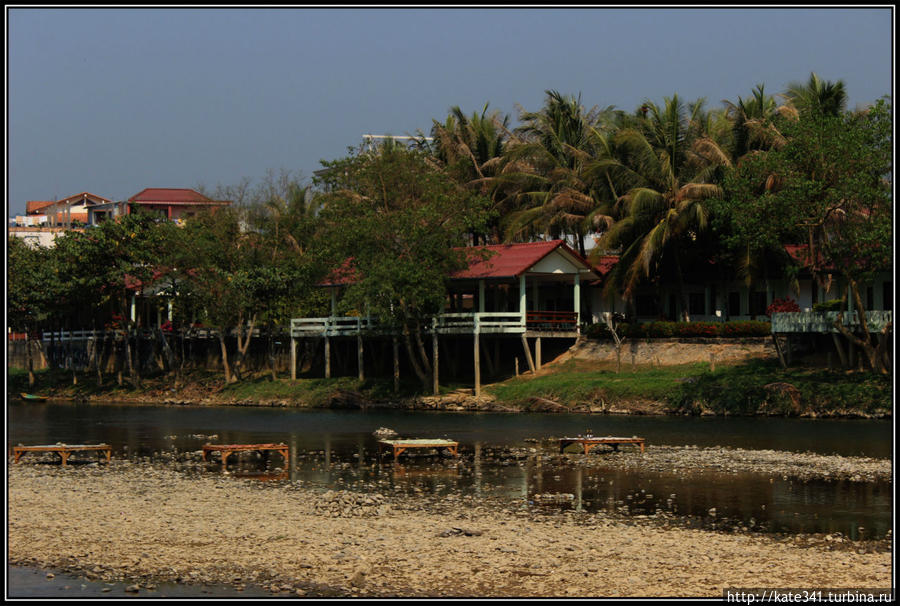 Деревушка ВангВьенг и пляжный отдых Ванвьенг, Лаос