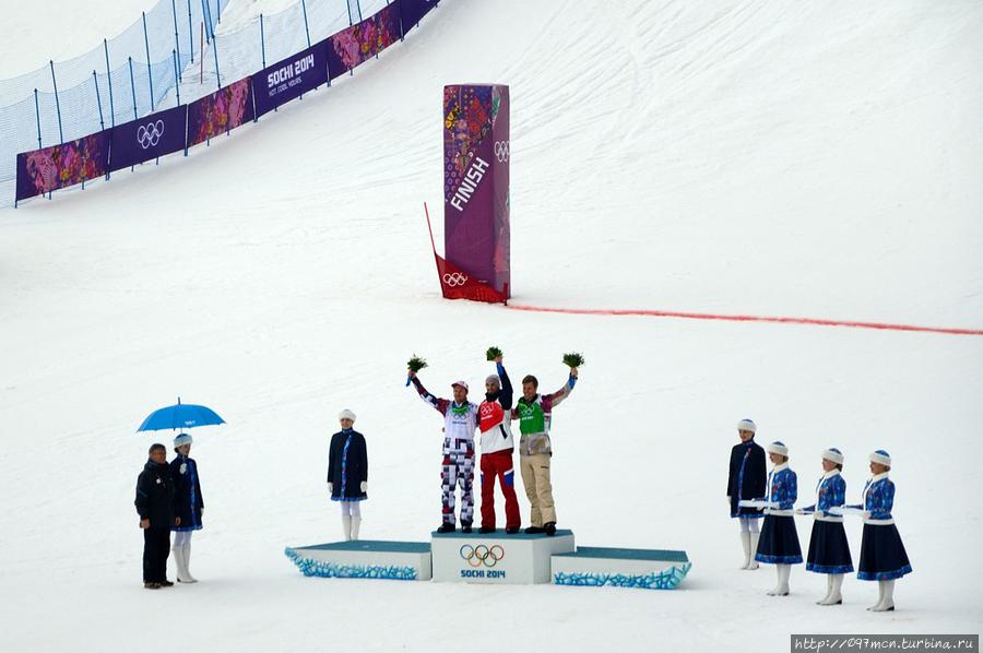 Цветочная церемония победителей в сноуборд-кроссе Красная Поляна, Россия