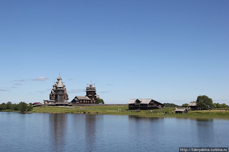 Остров-музей деревянного зодчества Кижи Республика Карелия, Россия