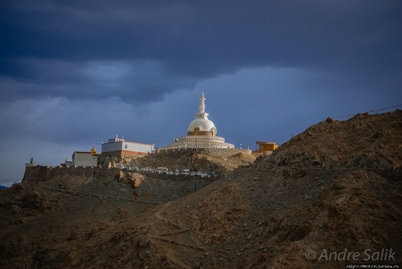 Ступа Шанти Лех, Индия