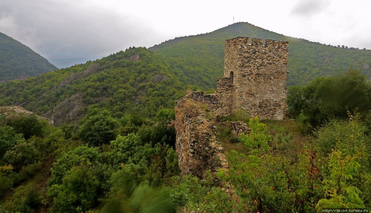 Замок на реке Пчинья / Castle at Pcinja (Пчиња)