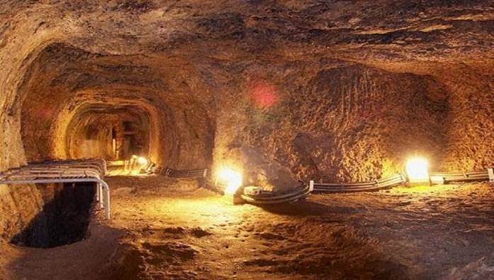 Эвпали́нов тоннель / Tunnel of Eupalinos