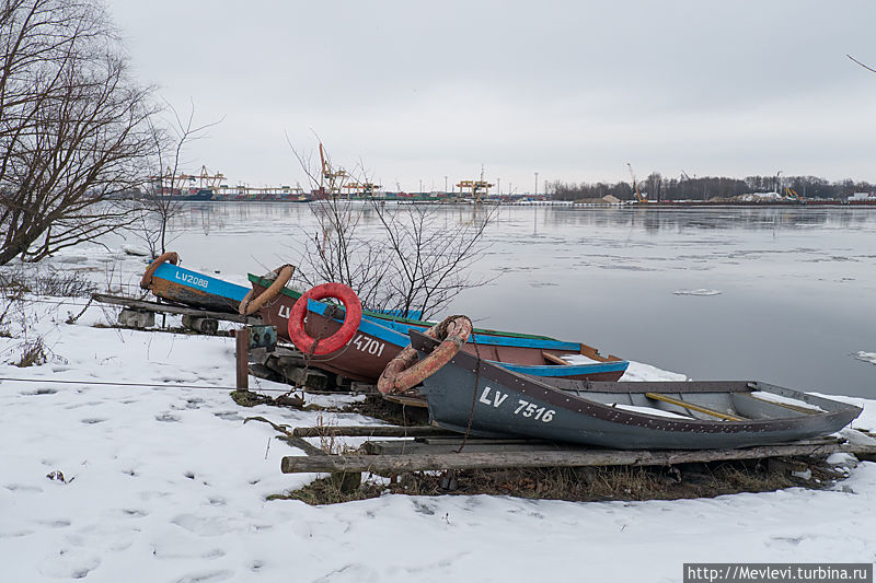 В Риге, на причале порта Волери Рига, Латвия