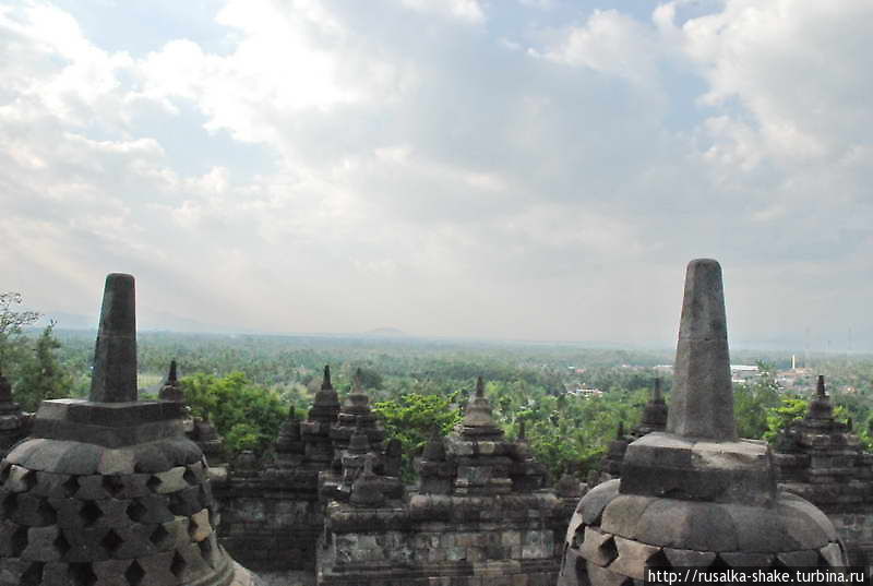 Десять уровней буддийской Вселенной Боробудур, Индонезия