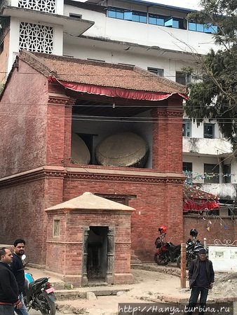 Катманду, Дурбар. Барабанная Башня