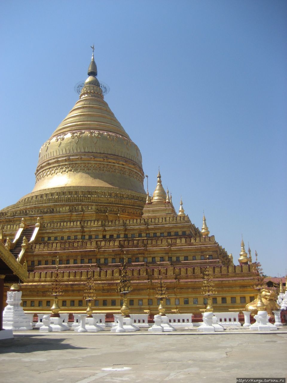 Пагода Швезигон Баган, Мьянма