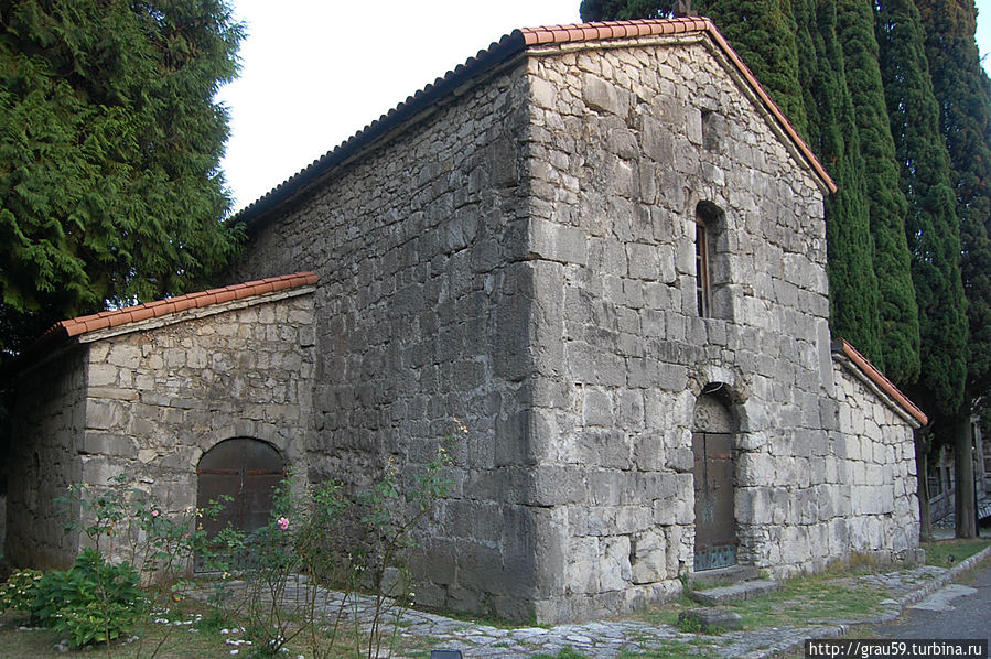 Храм святого Ипатия Гагрского Гагра, Абхазия