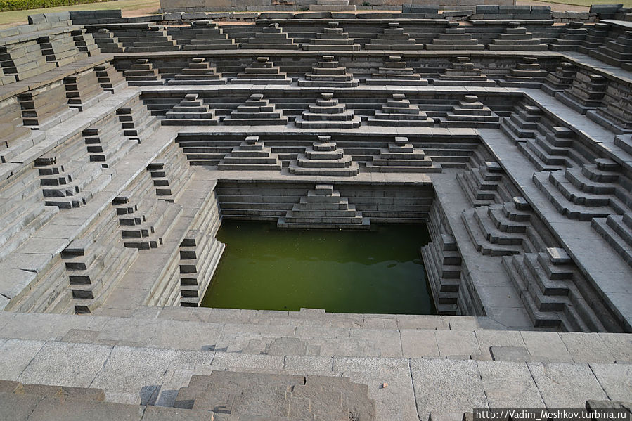 Античный резервуар Хампи, Индия