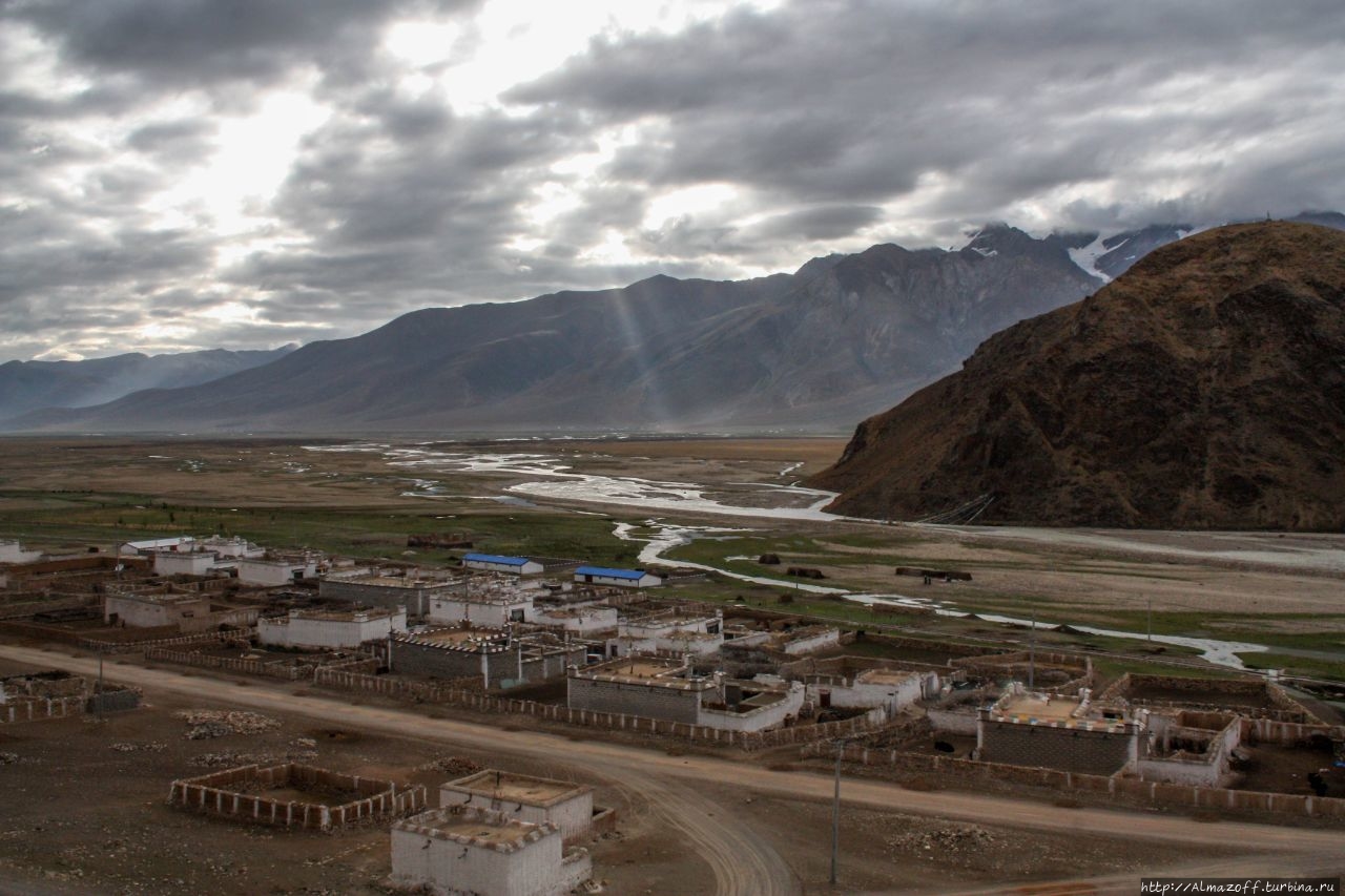 Монастырь Шамара Ринпоче и горячие источники Яньбацзин, Китай