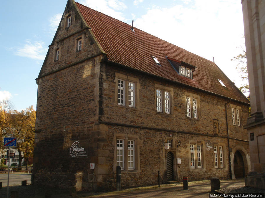 Старая латинская школа Am Kirchhof 5, построена в 1565 г. в позднеготическом стиле. Штадтхаген, Германия