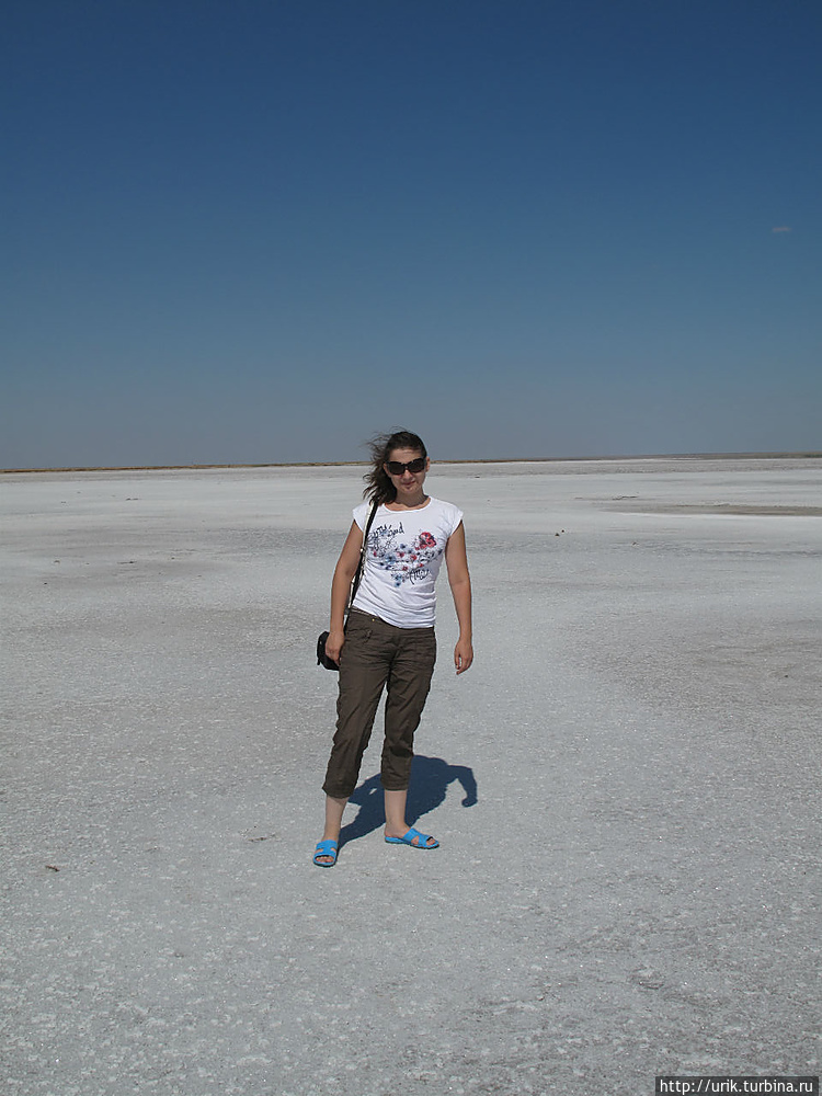 Как будто на снегу.