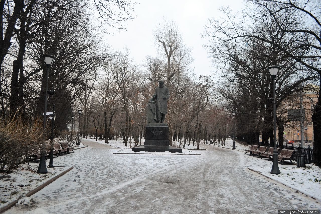 Памятник Н.Ф.Филатову / Monument To Neil Filatov