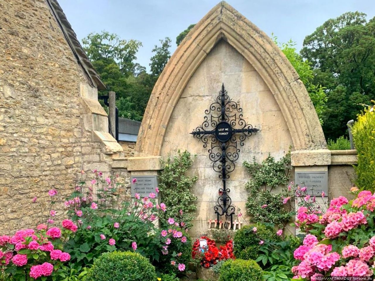 Церковь Сент-Эндрю Касл-Ком, Великобритания