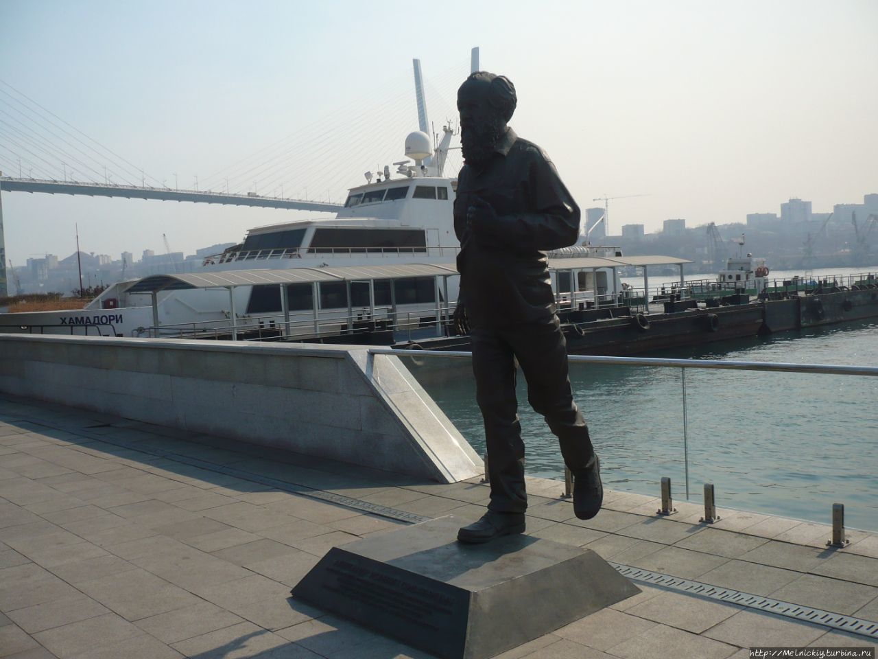 Памятник Александру Солженицыну Владивосток, Россия