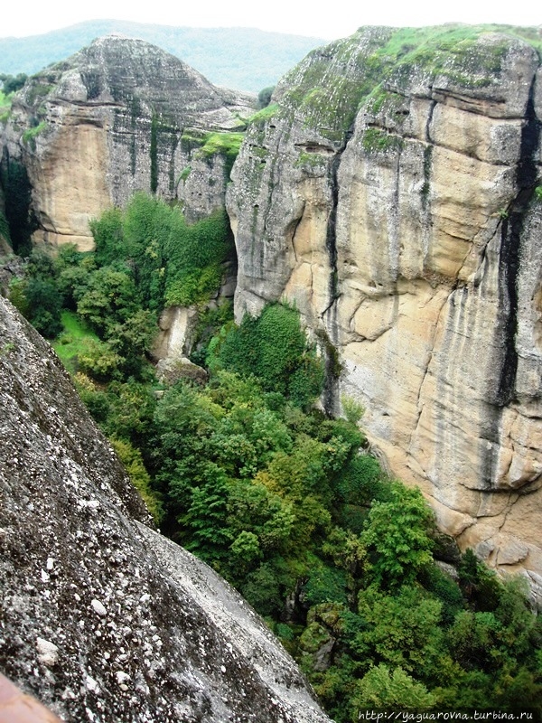 Святые скалы и их история. Сила духа. Метеоры, 2010 год. Монастыри Метеоры, Греция