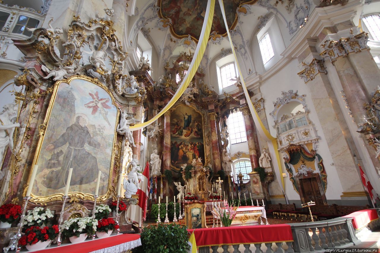 Алтарь Св. Франциска и главный алтарь Вознесение Марии Бад Штаффельштайн, Германия