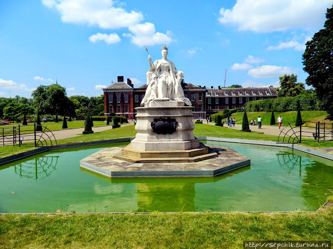 памятник королевы Виктории Лондон, Великобритания