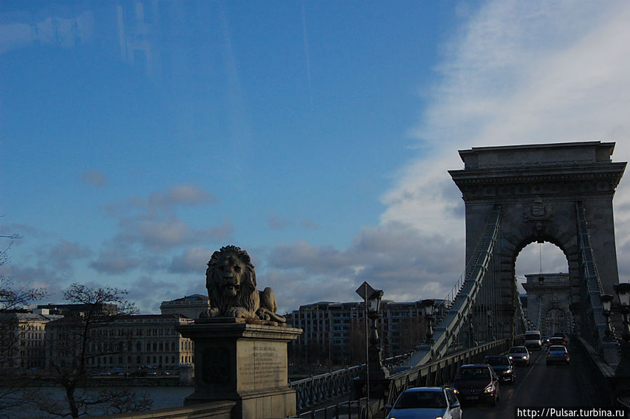 Цепной мост — днём Будапешт, Венгрия