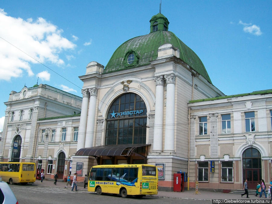 Вокзал Ивано-Франковск, Украина