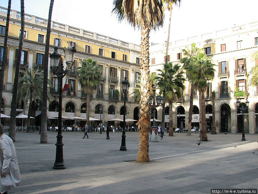 Королевская площадь Барселона, Испания