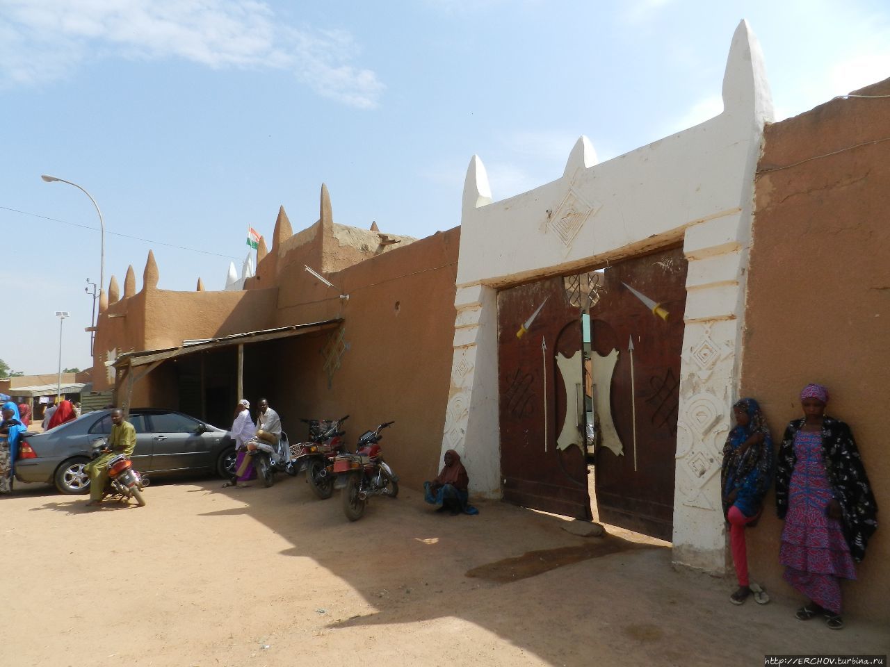 Нигер. Ч — 22. Дворец султана Дамагарам Зиндер, Нигер