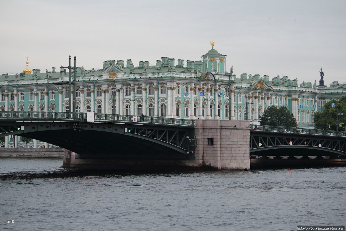 Прогулка по набережным Санкт-Петербурга Санкт-Петербург, Россия
