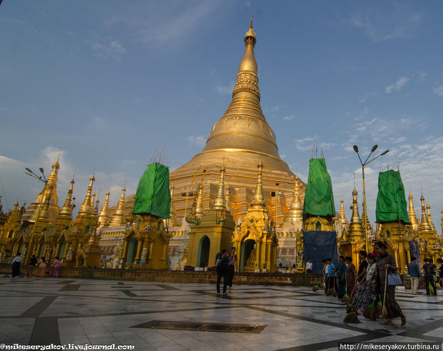 Главная пагода золотого города Янгон, Мьянма