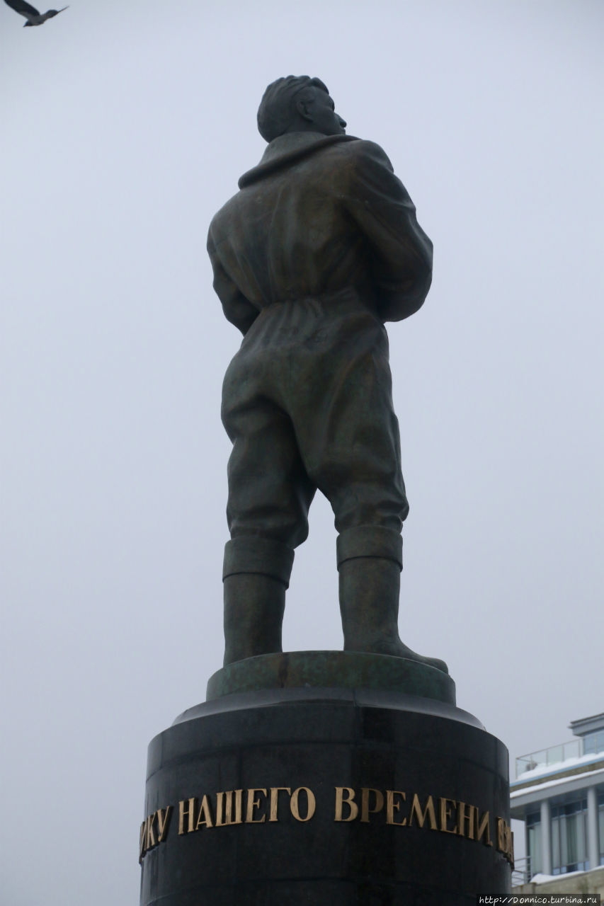 вверху герой Нижний Новгород, Россия